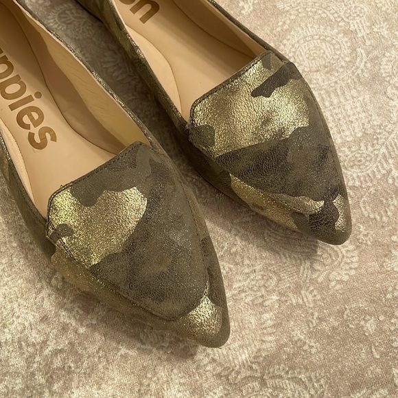 Brand New Hush Puppies Hazel Pointe Loafers Metal Camouflage Suede Slip On Flats - Picture 2 of 14